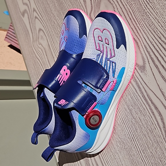 New balance fuel core sneakers tennis shoes size 5 youth - Picture 4 of 13